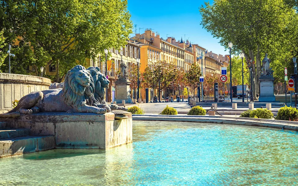 Places and fountains – The jewels of Aix