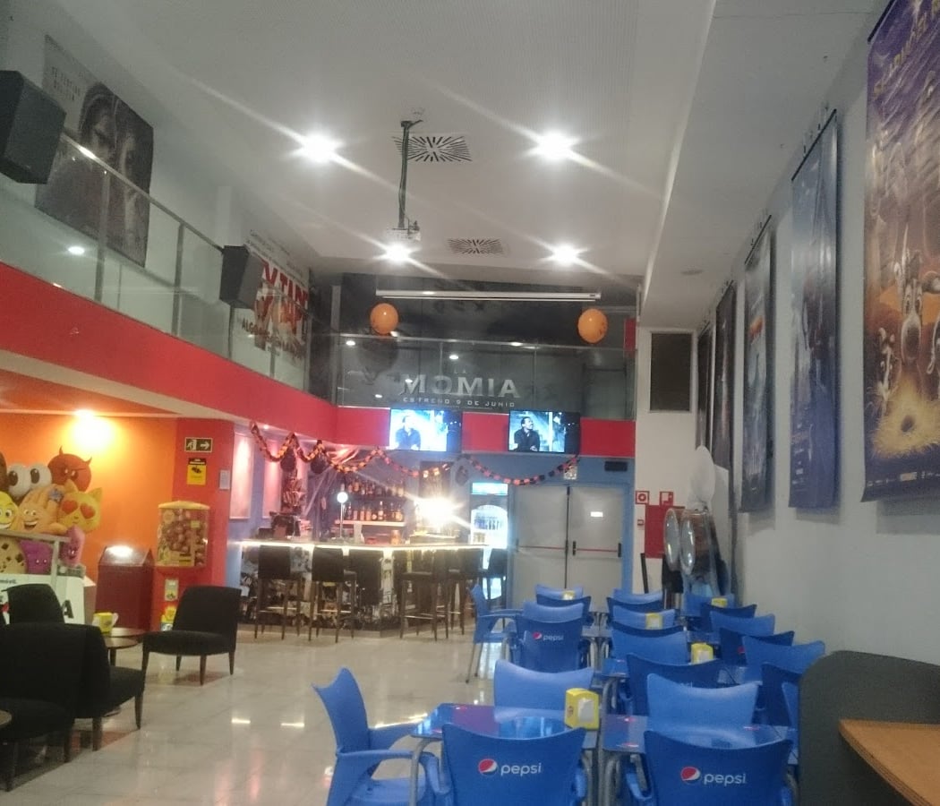 Cinemes Can Castellet 3