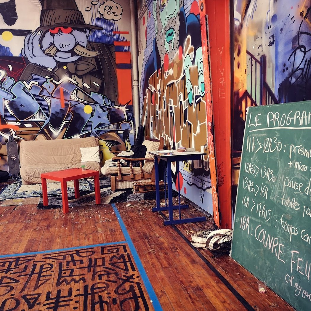 Maison du Peuple X BASE 1