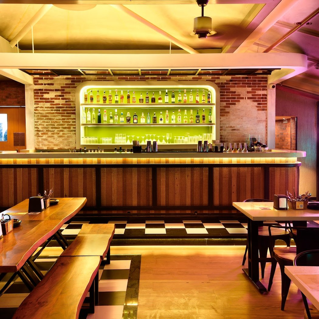 BRICKS Bar & Kitchen 2