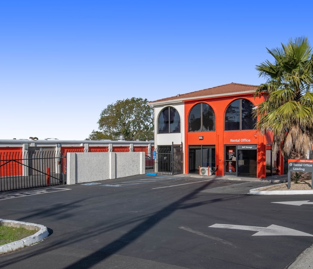 Public Storage 2