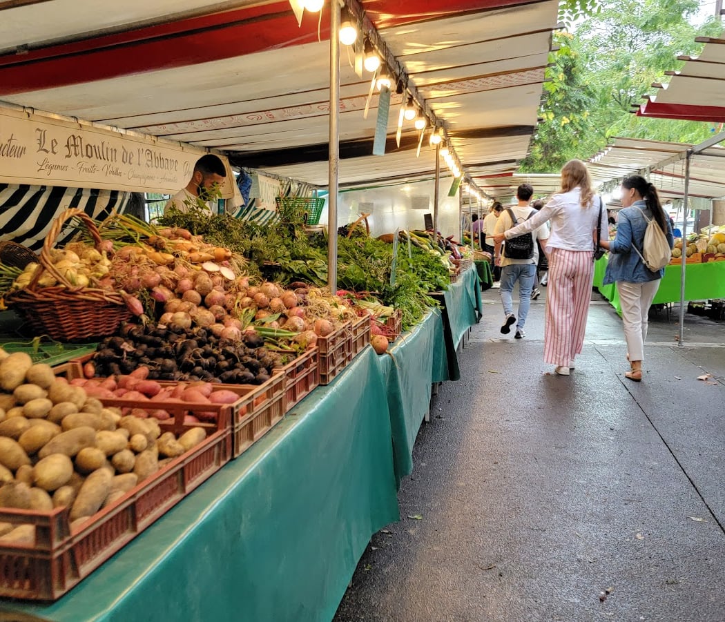 Small-Group Marché du Président Wilson Food Tour 3