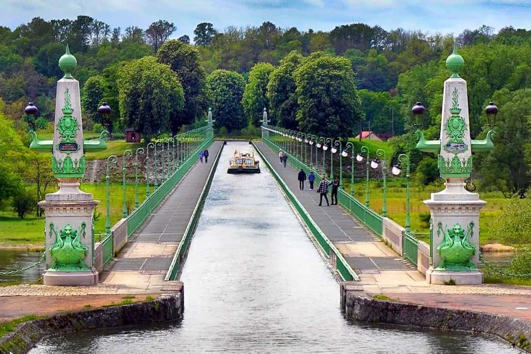 Briare Aqueduct Bridge 1
