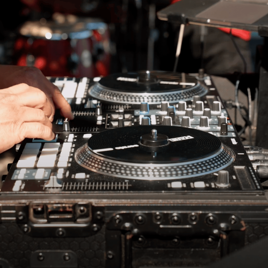 LIVE MUSIC & SPECIAL EVENTS 1