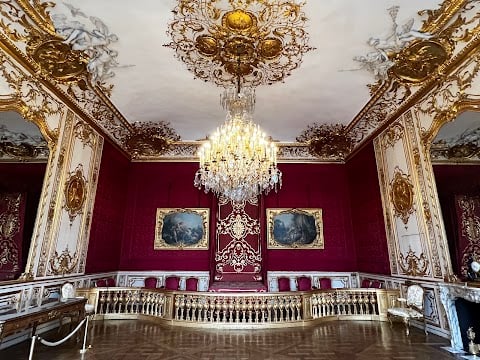 Guided tours of the Hôtel de Soubise and the national Archives permanent exhibition 1