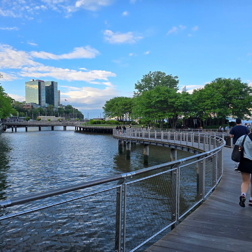 Hudson River Waterfront Walkway 2