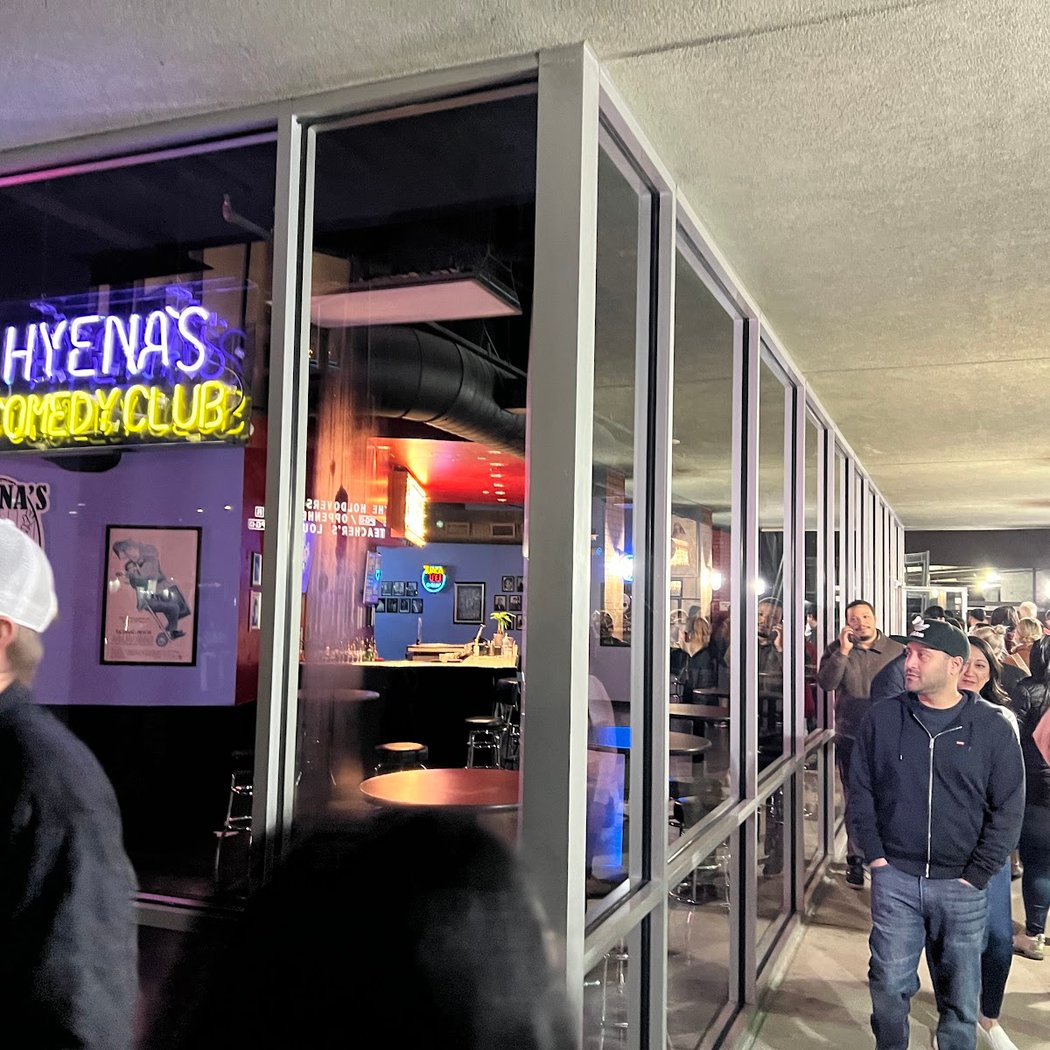 Arynne Wexler at Hyena's 3