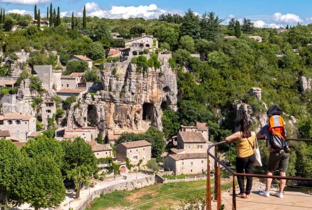 Roulottes et Cabanes de Saint Cerice / gite, HEBERGEMENT, cabane INSOLITE, SPA privatif et SAUNA en ARDECHE 1