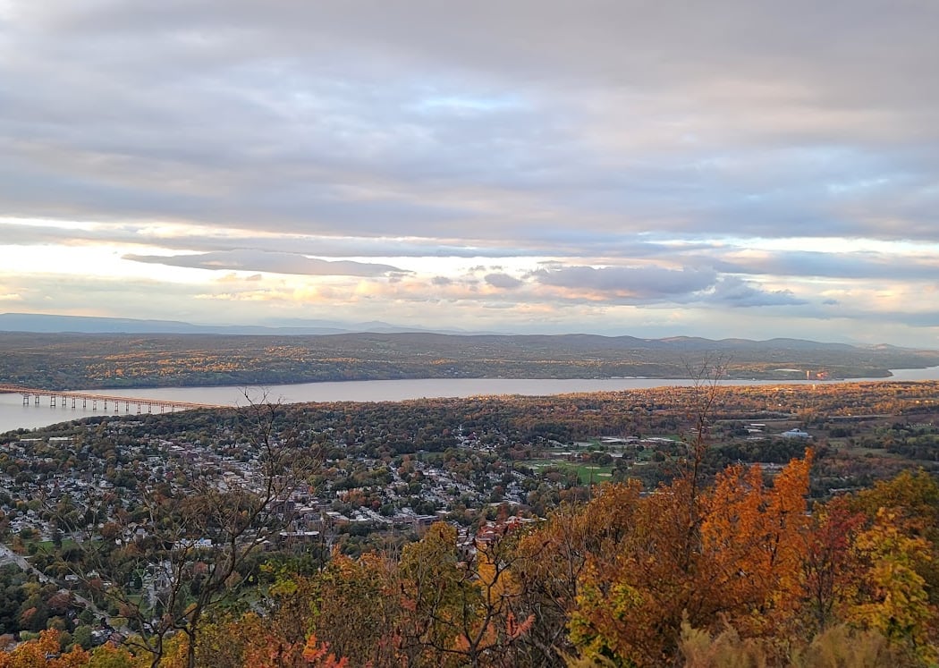 Mount Beacon Trailhead 1
