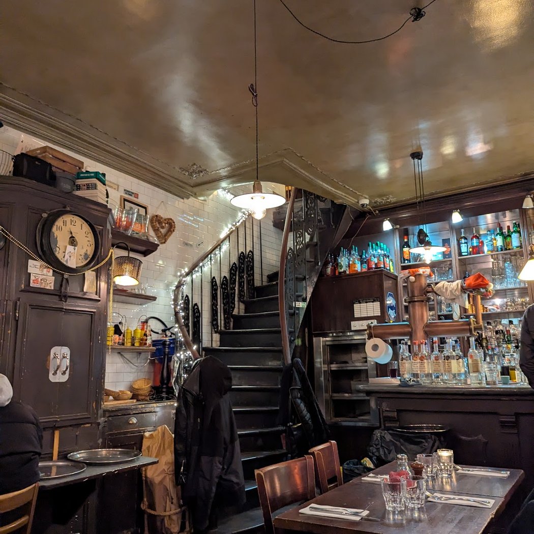 Restaurant brasserie Grizzli Café 3