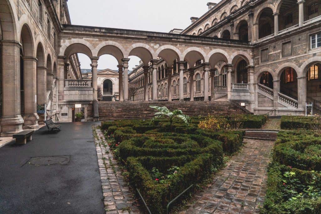 Hôtel Dieu Hospital 1