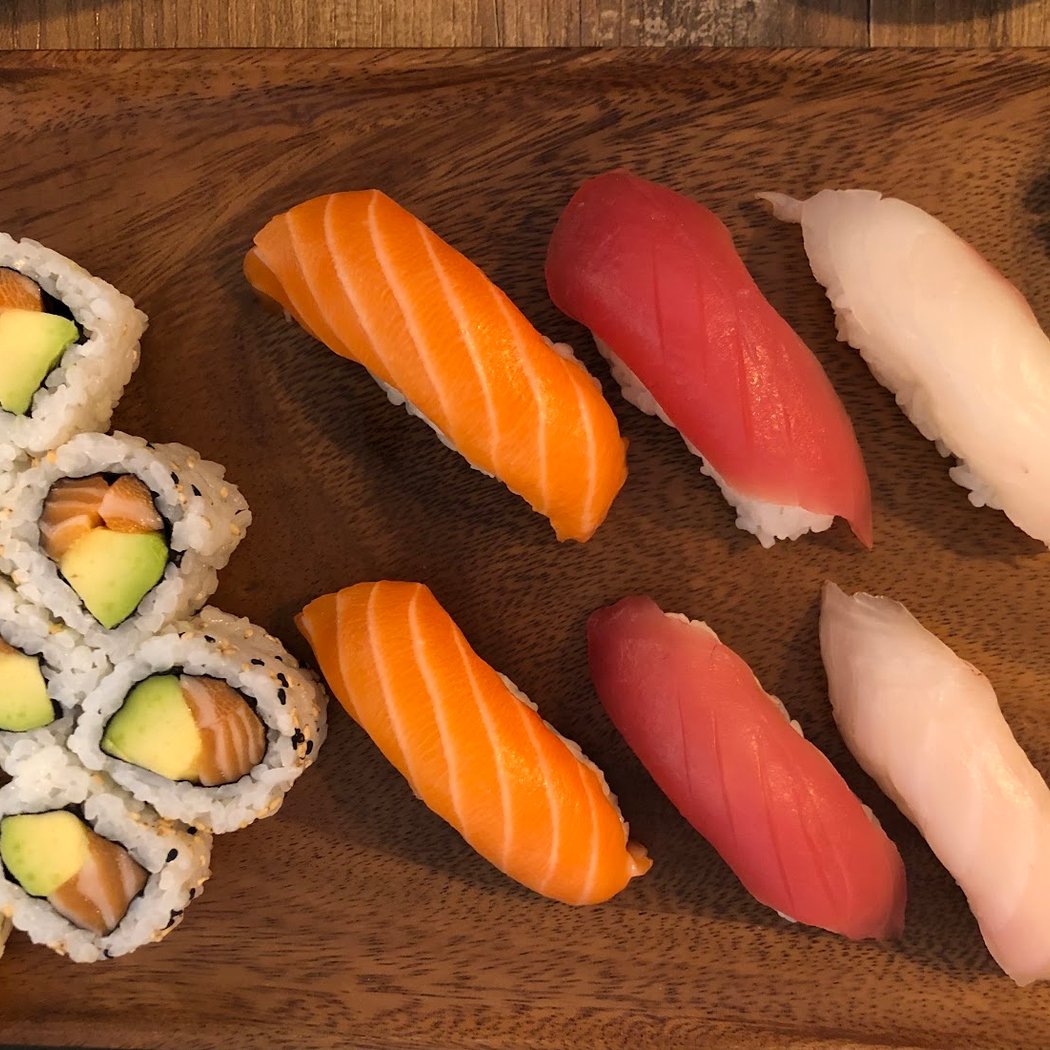 Hot Roll Sushi 1