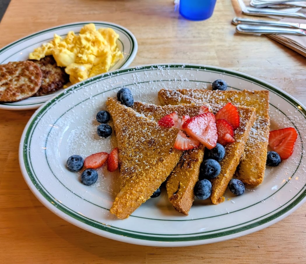Mama's Comfort Food & Cocktails 2