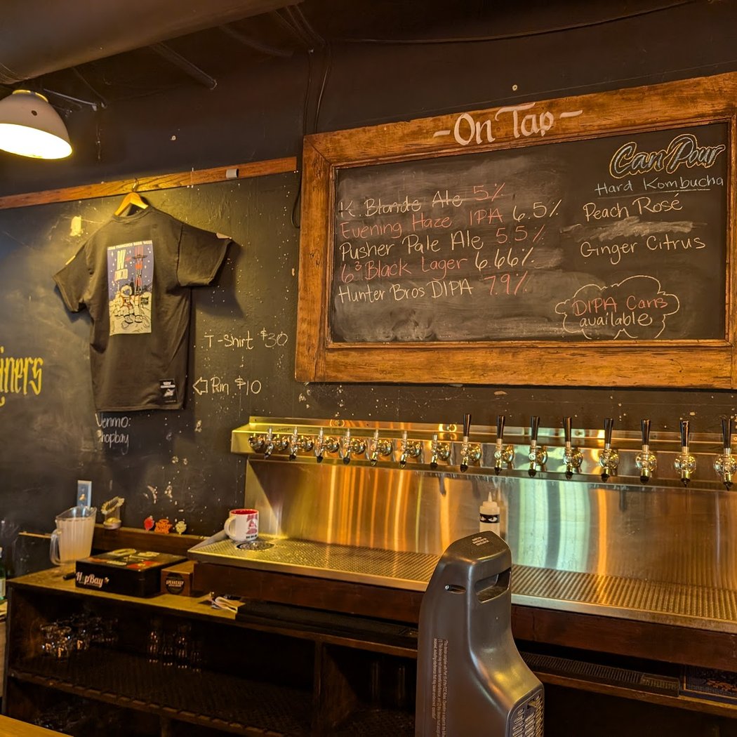 D10 Taproom 3