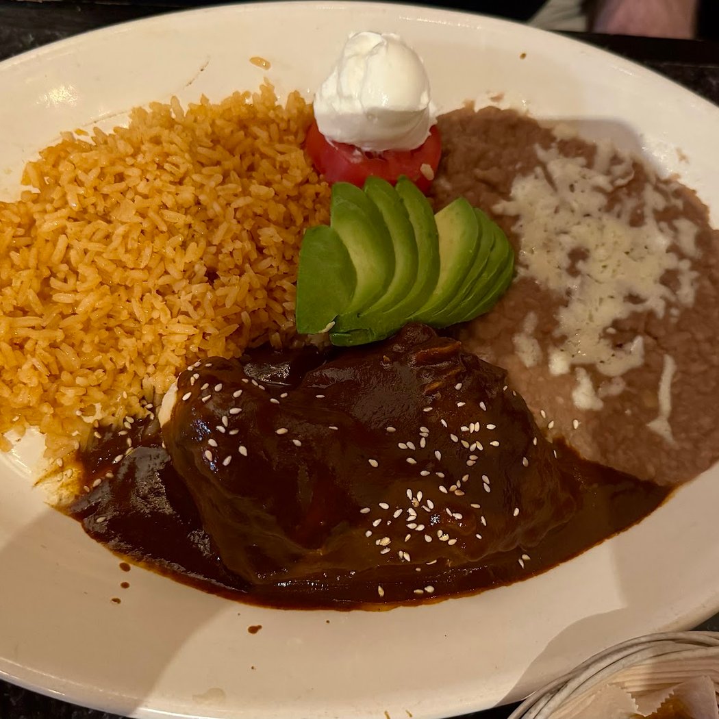 Los Amigos Bar & Grill 3