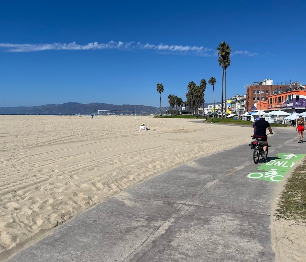 Small-Group Electric Bike Tour of Santa Monica and Venice Beach 3