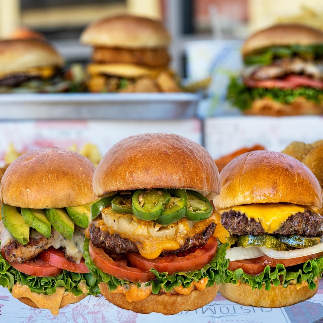 iniBurger - Gourmet Burgers 1