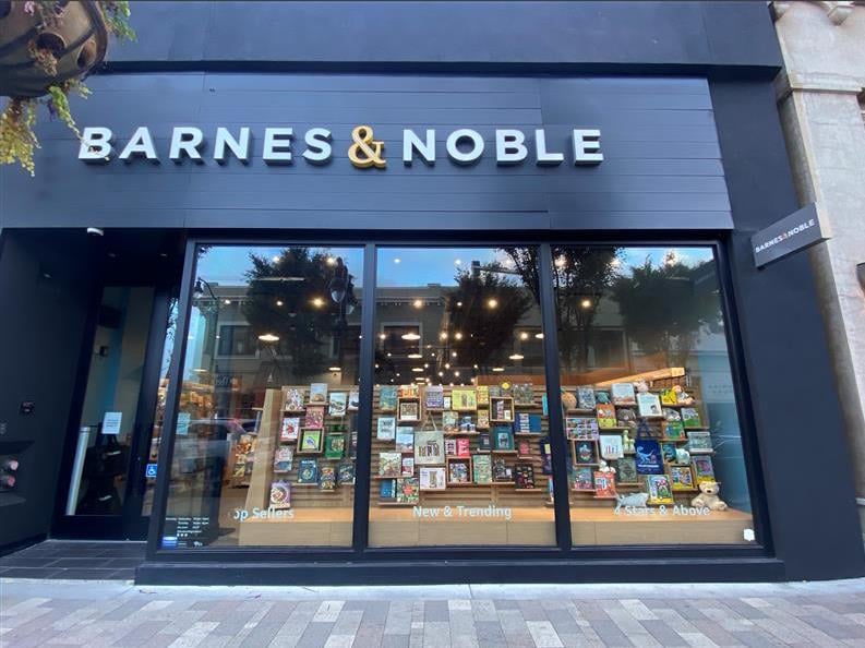 Barnes & Noble 2