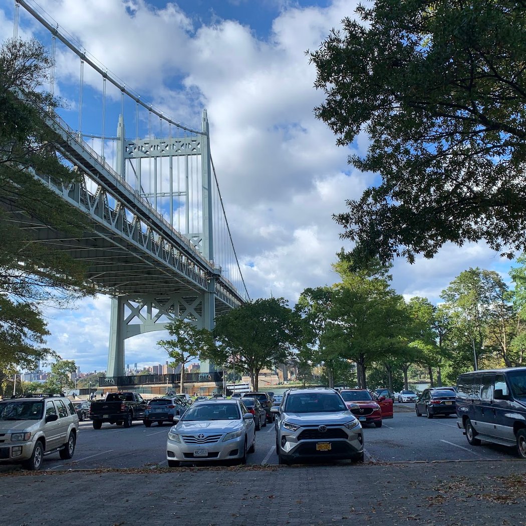 Astoria Park Parking Lot 1