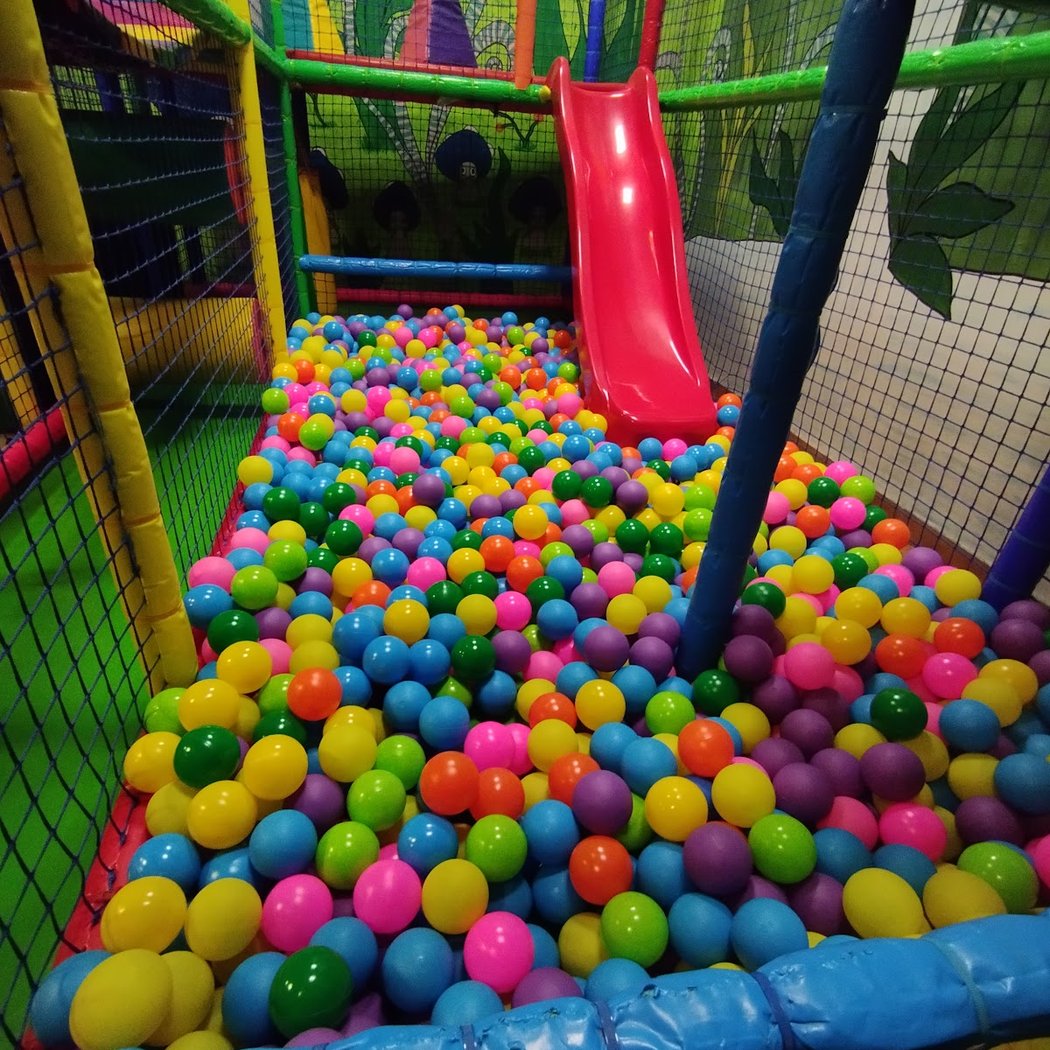 Divernalia Parque de bolas en alquiler por días 1