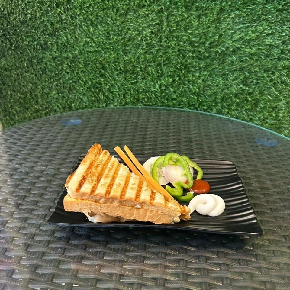 AR Cafe & Juice Bar 2