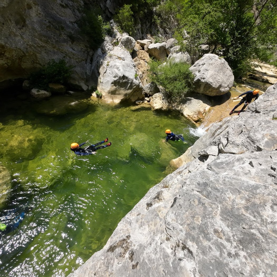 Oxygen Aventure : Canyoning, Via Ferrata, Spéléologie dans les Pyrénées Orientales et l'Aude 3