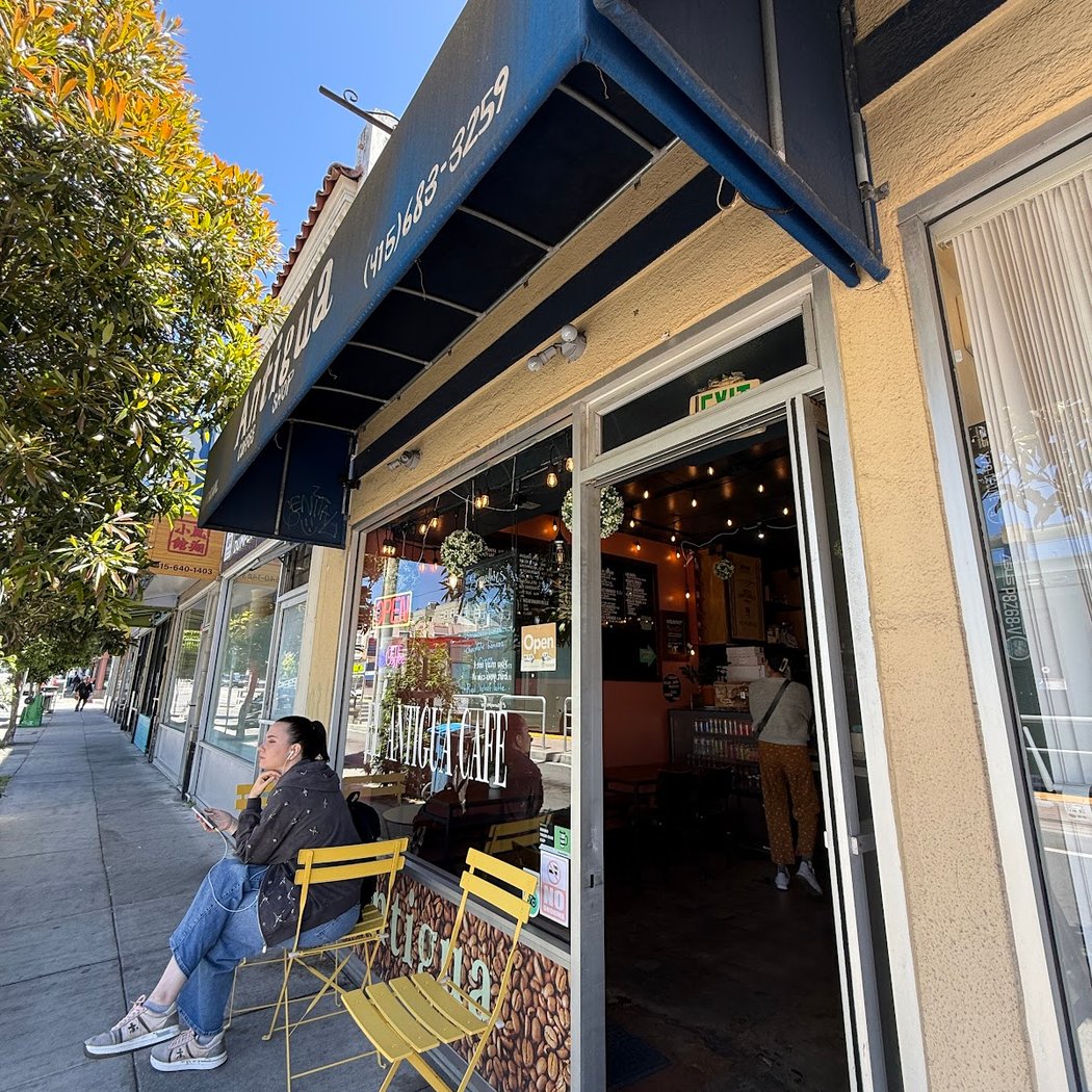 El Antigua Cafe 2