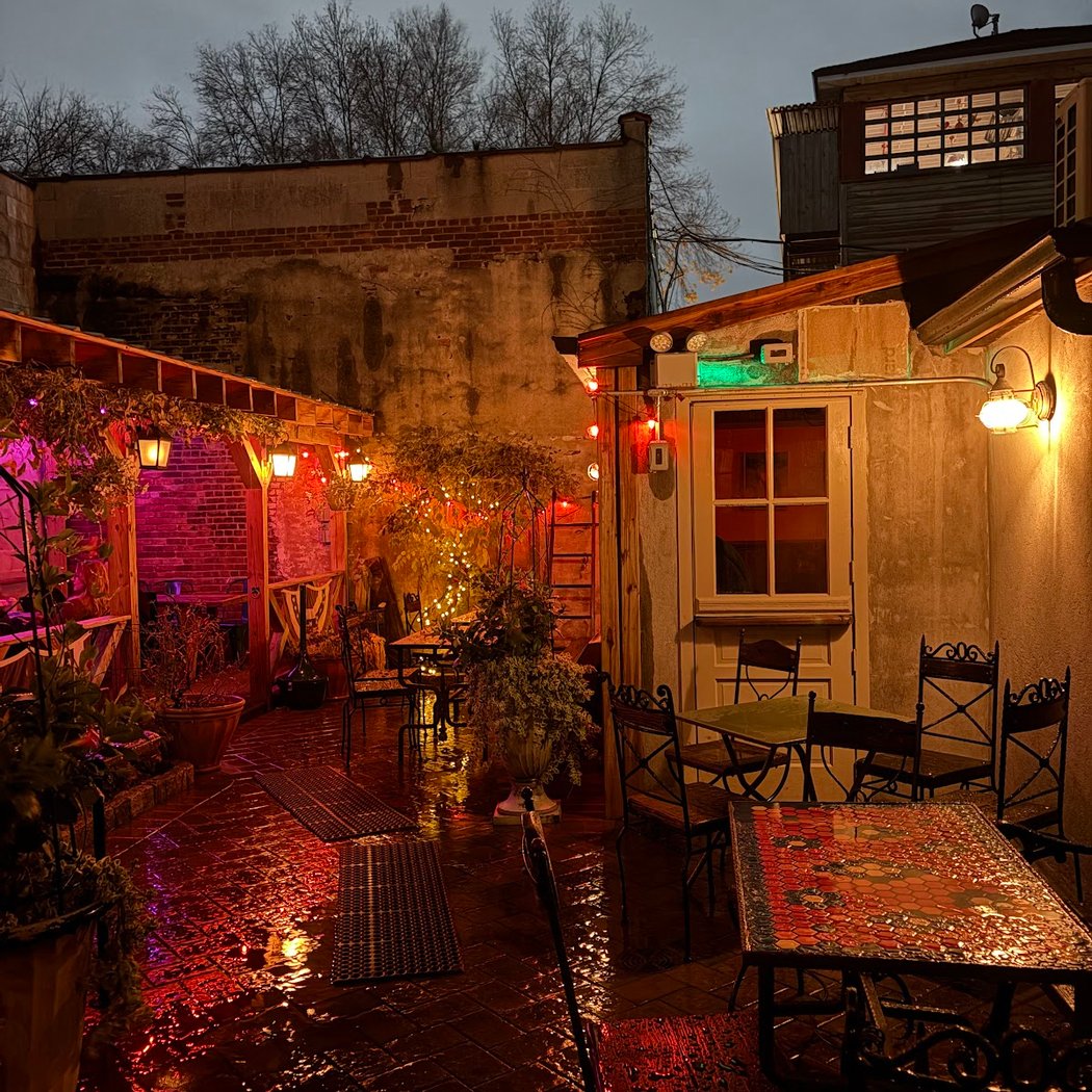 Live Music at Sunny's Red Hook 2