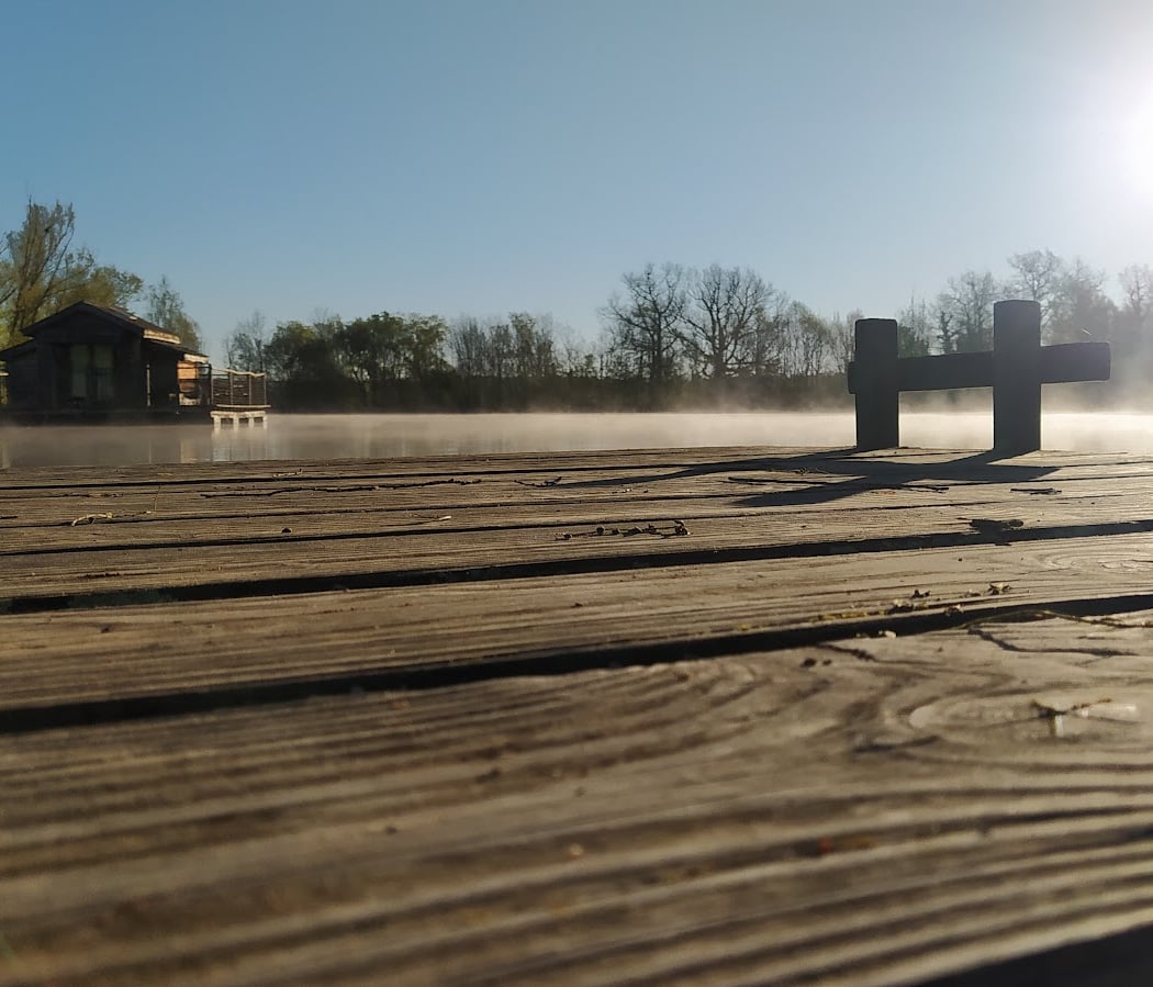Floating Shacks PELISSE LAKE 3