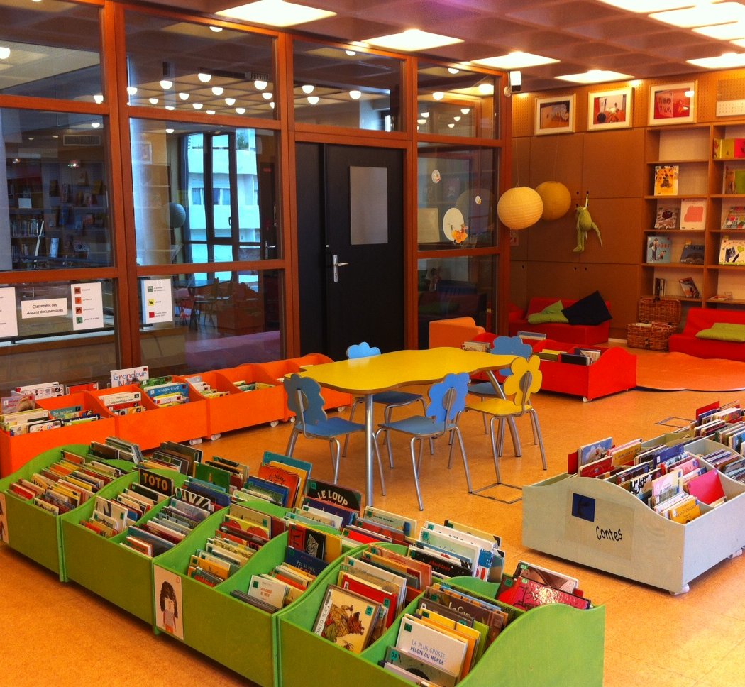 Suresnes' Multimedia Library 1