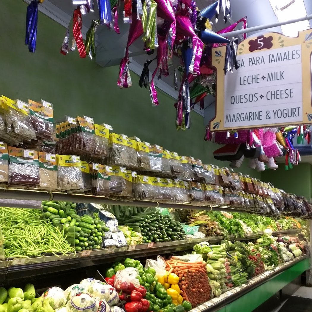 La Plaza Market 3