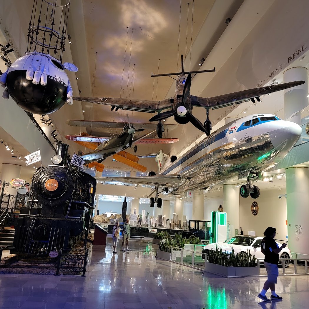 Griffin Museum of Science and Industry 2