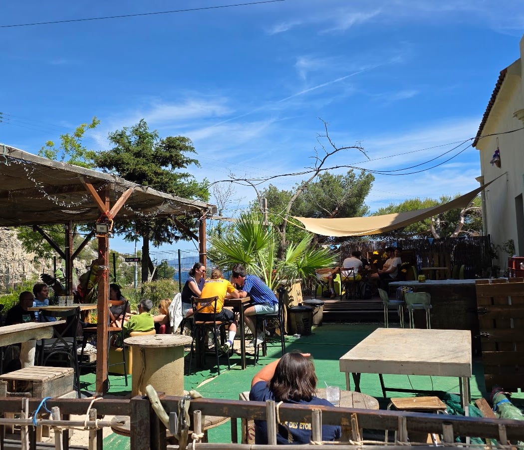 La Gare des Étoiles - Train Inc Café 3