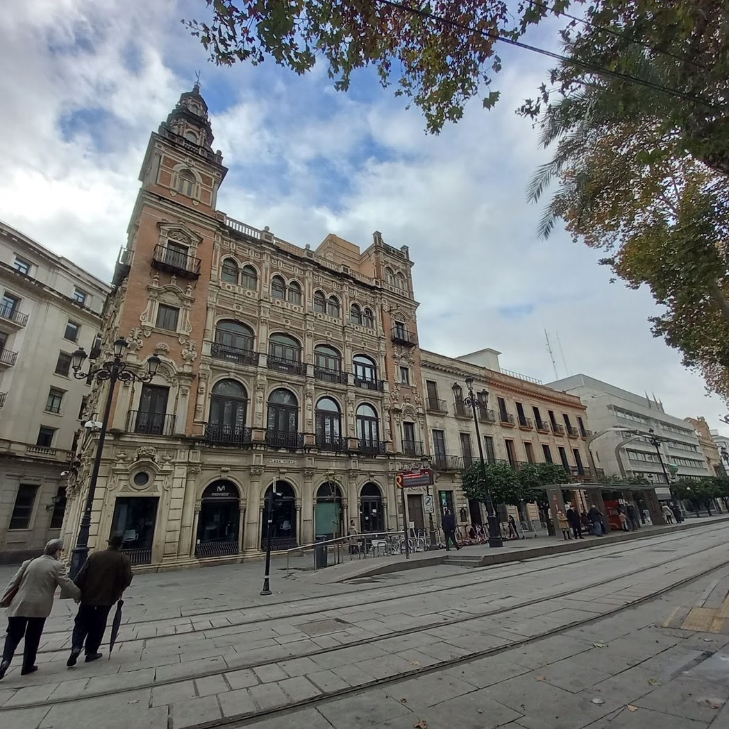 Sevilla, ciudad abierta 3
