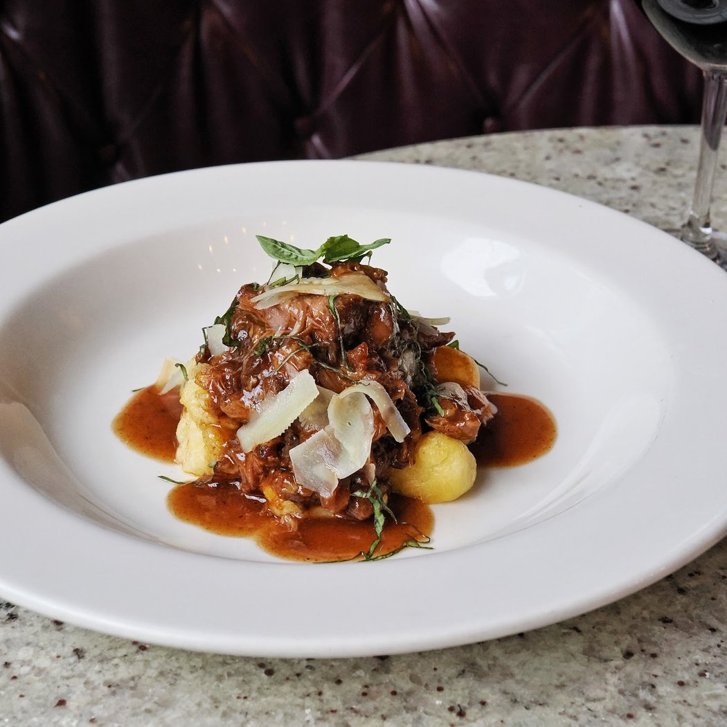 VINIA Wine & Kitchen 3
