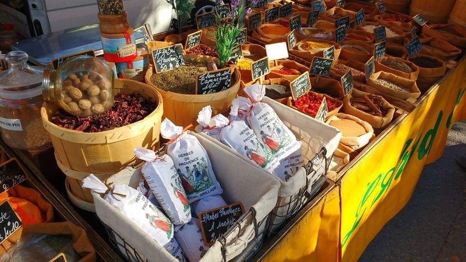 Marché d'Aigues-Mortes 1