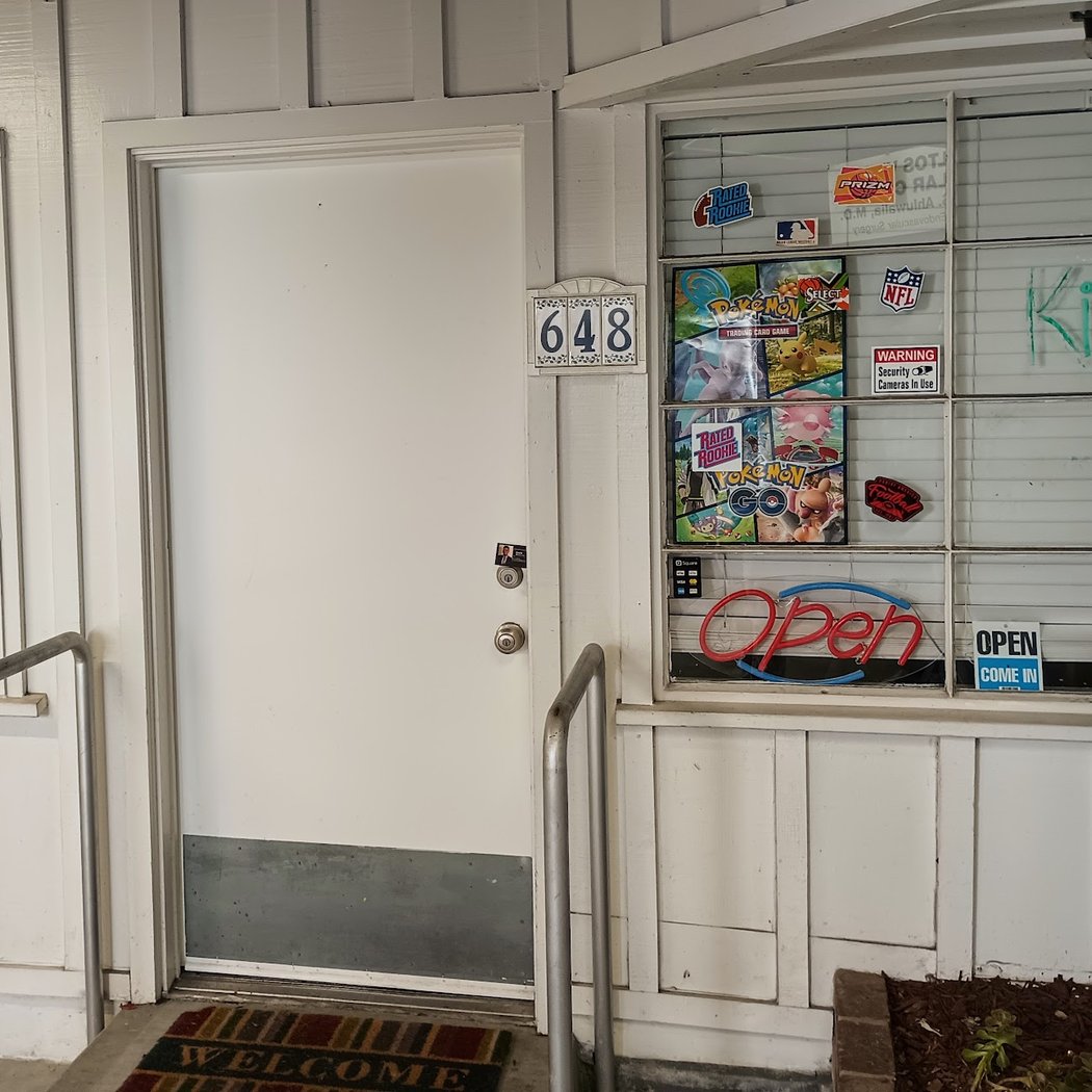 Kip's Hobby Shop (sports cards and collectibles) 2
