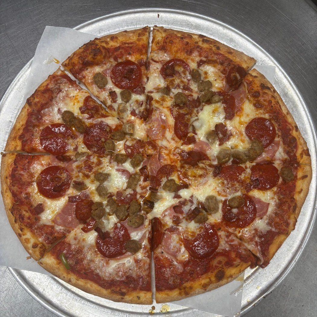 Goodfellas Pizzeria & Grill (Halal) 3