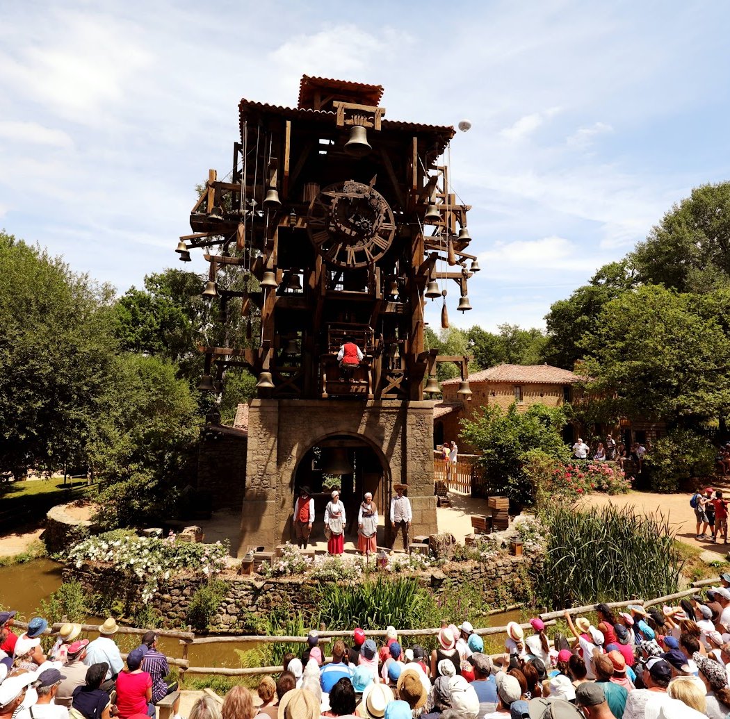 The Grand Carillon 2