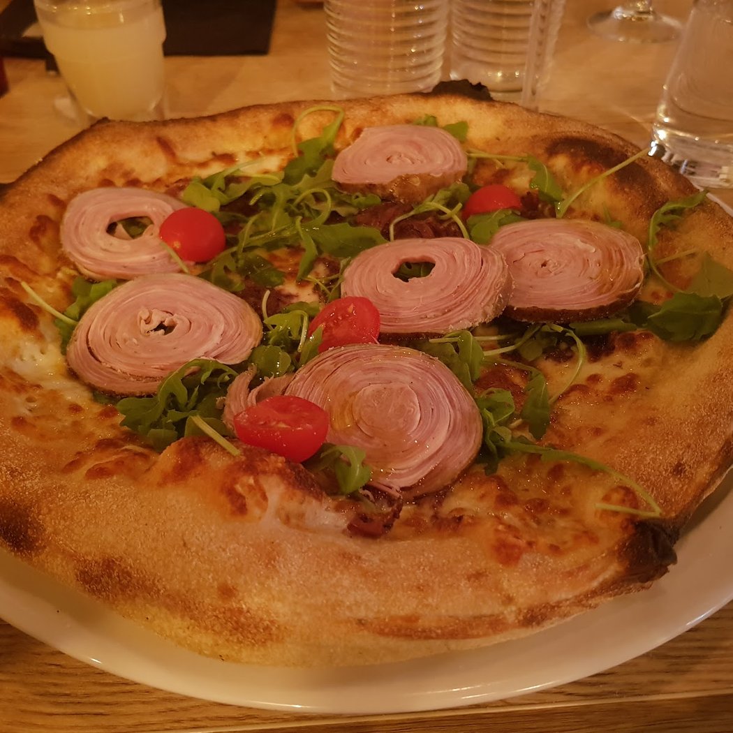 L'authentique Pizzeria 1