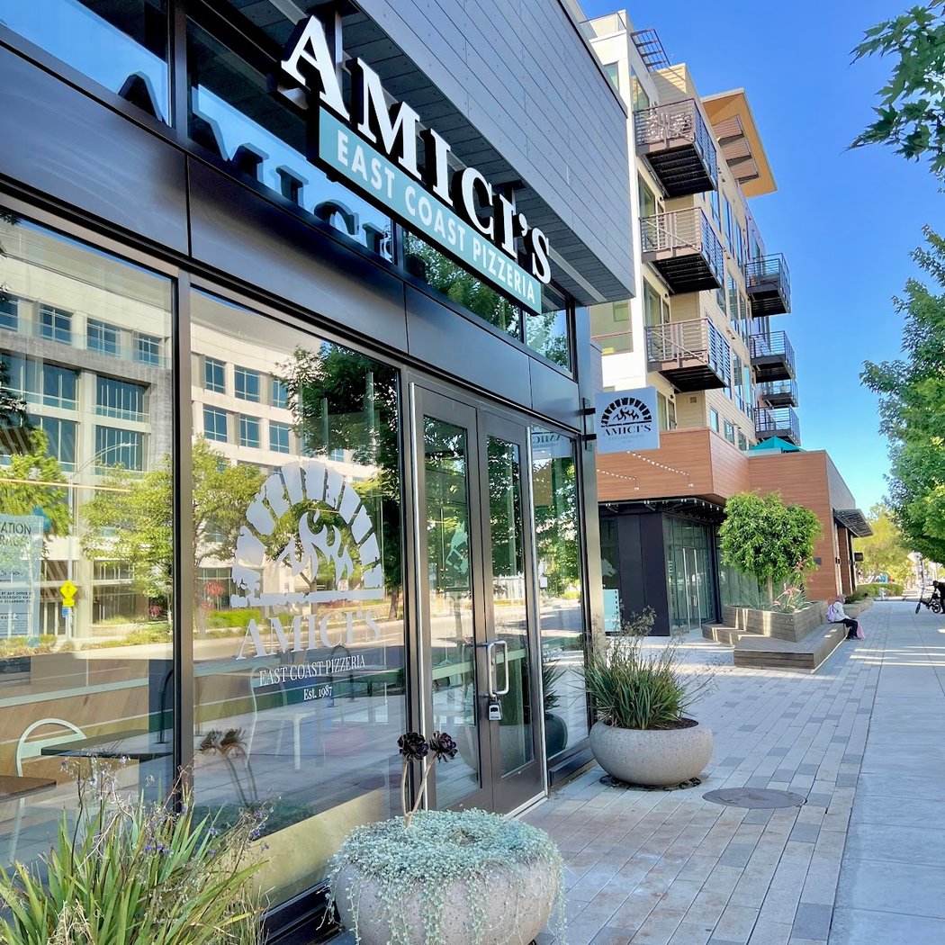 Amici's East Coast Pizzeria 2