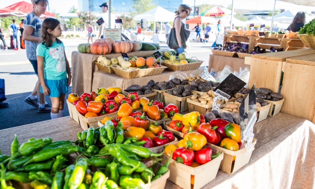 Sandy Springs Farmers Market: Dog Days of Summer & Wienermobile 1