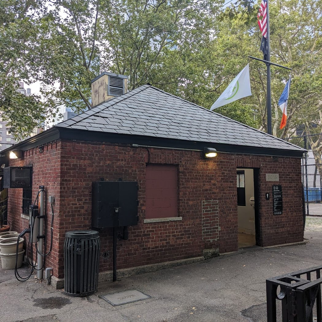 Chelsea Park Public Bathroom 1