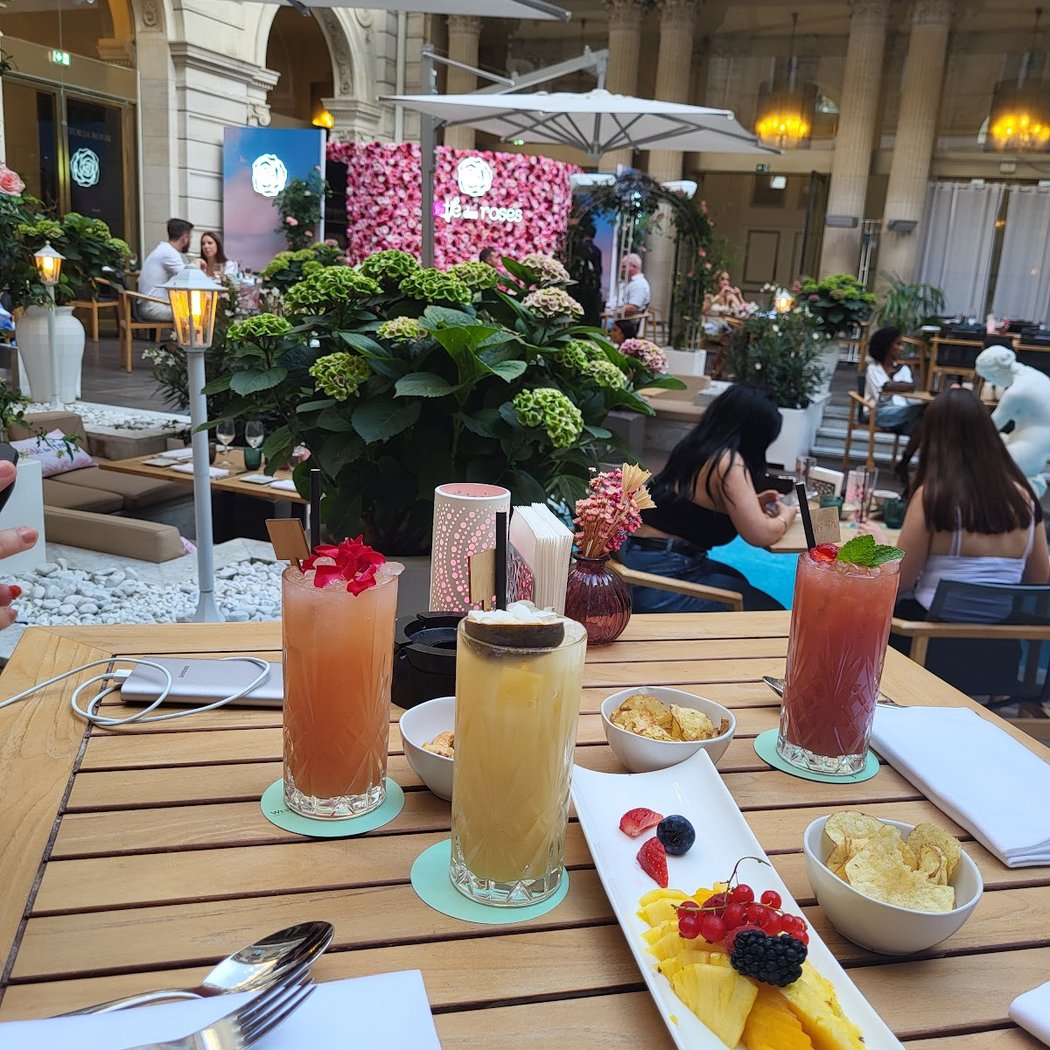 Cafe des roses 3