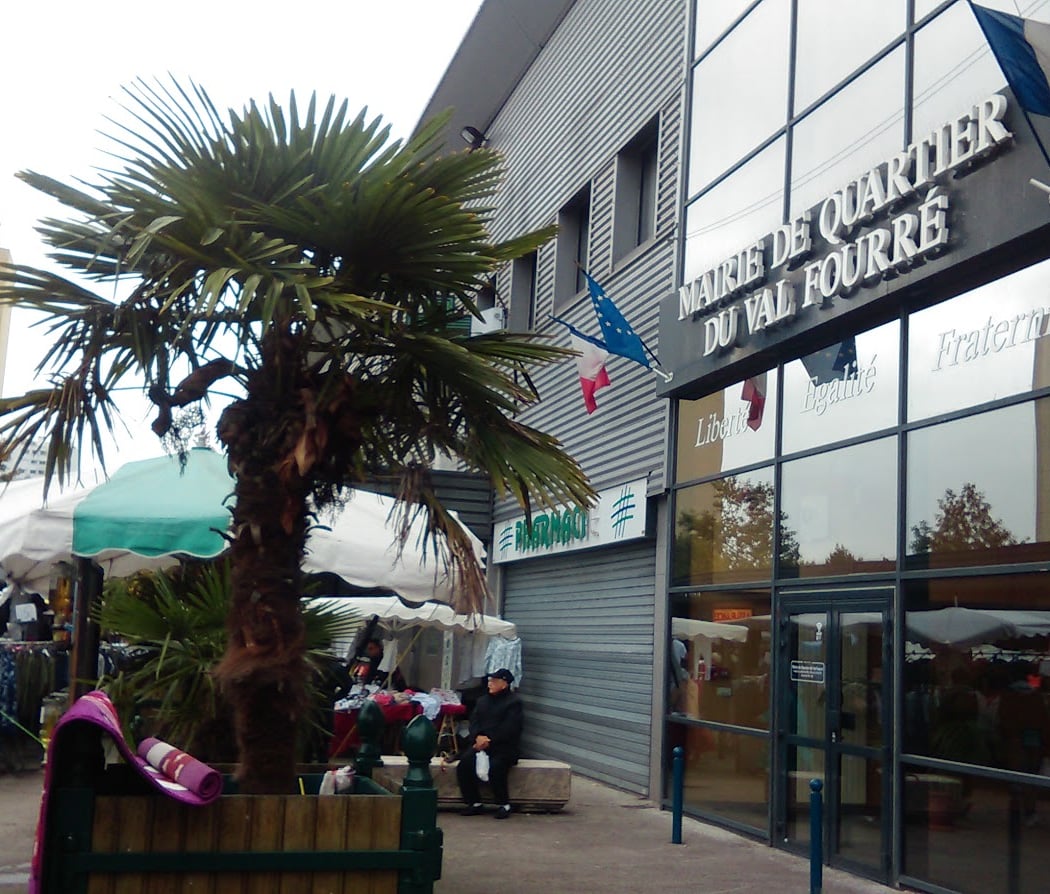 Centre Commercial Mantes 2 2