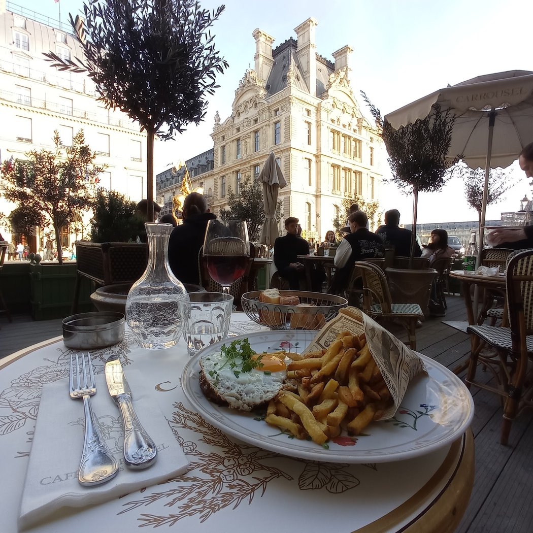 Café Carrousel 1