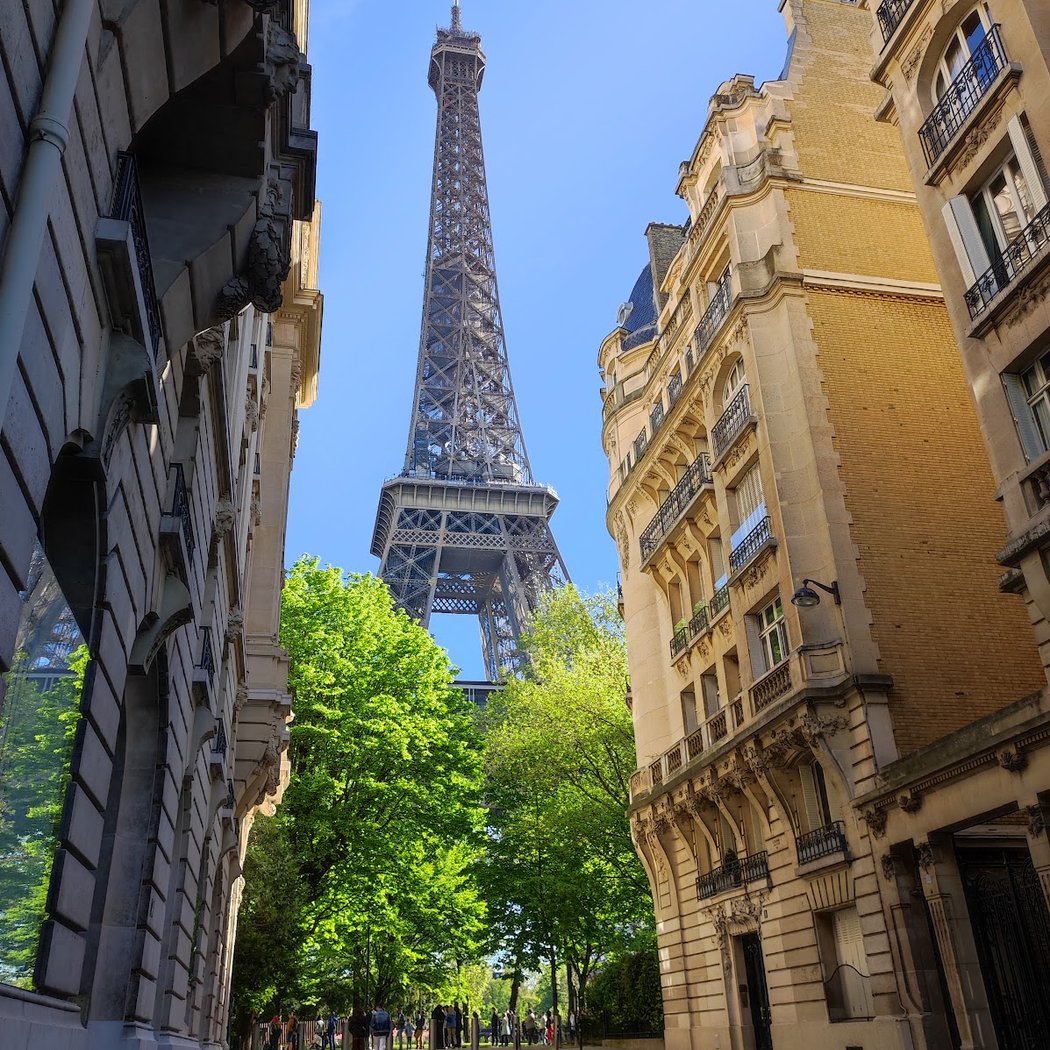 Rue Buenos-Ayres 1
