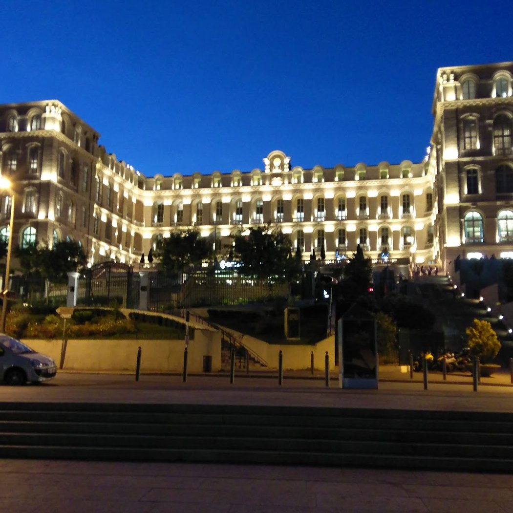 Rue de l'Hôtel Dieu 1