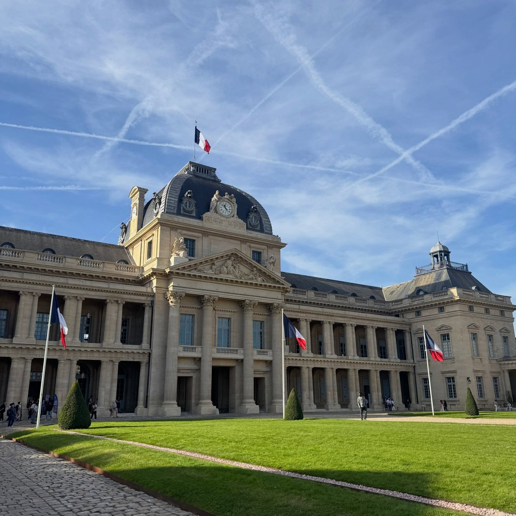 Ecole militaire 1