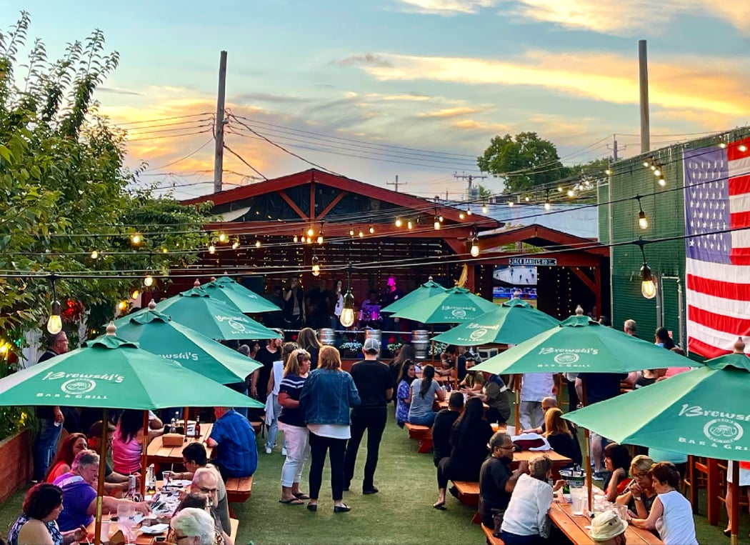 Brewski's Bar & Grill 4